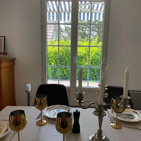 Au Nid De Cigognes Holiday home Leutenheim